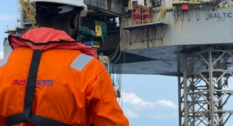 An ARCO staff observing a pipeline